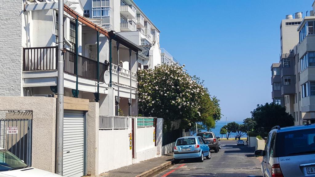 Spacious Sea Point Apartment For 4 People Cidade Do Cabo Exterior foto